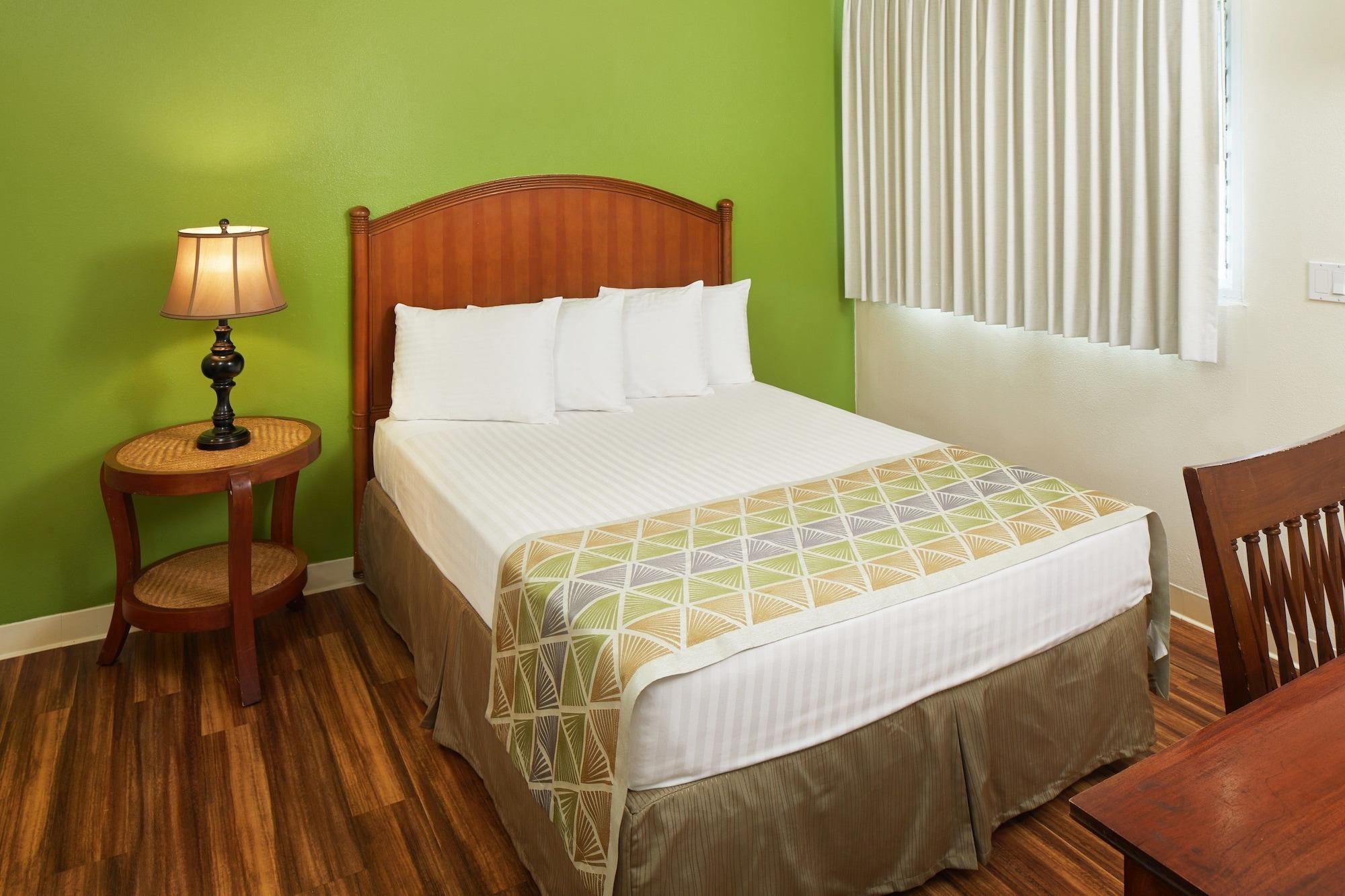 Pacific Marina Inn Airport Гонолулу Екстер'єр фото