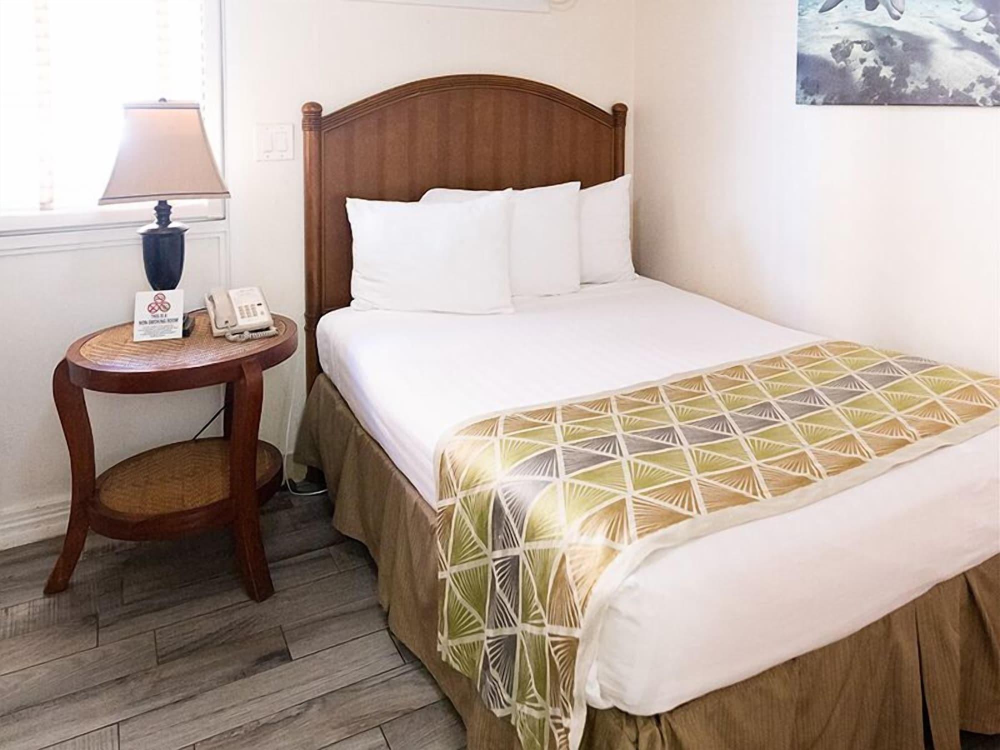 Pacific Marina Inn Airport Гонолулу Екстер'єр фото