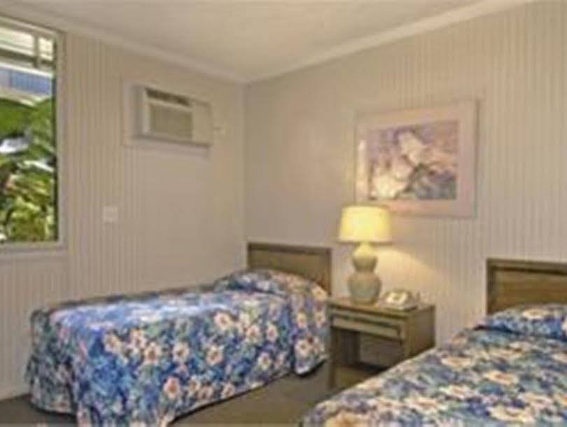Pacific Marina Inn Airport Гонолулу Екстер'єр фото